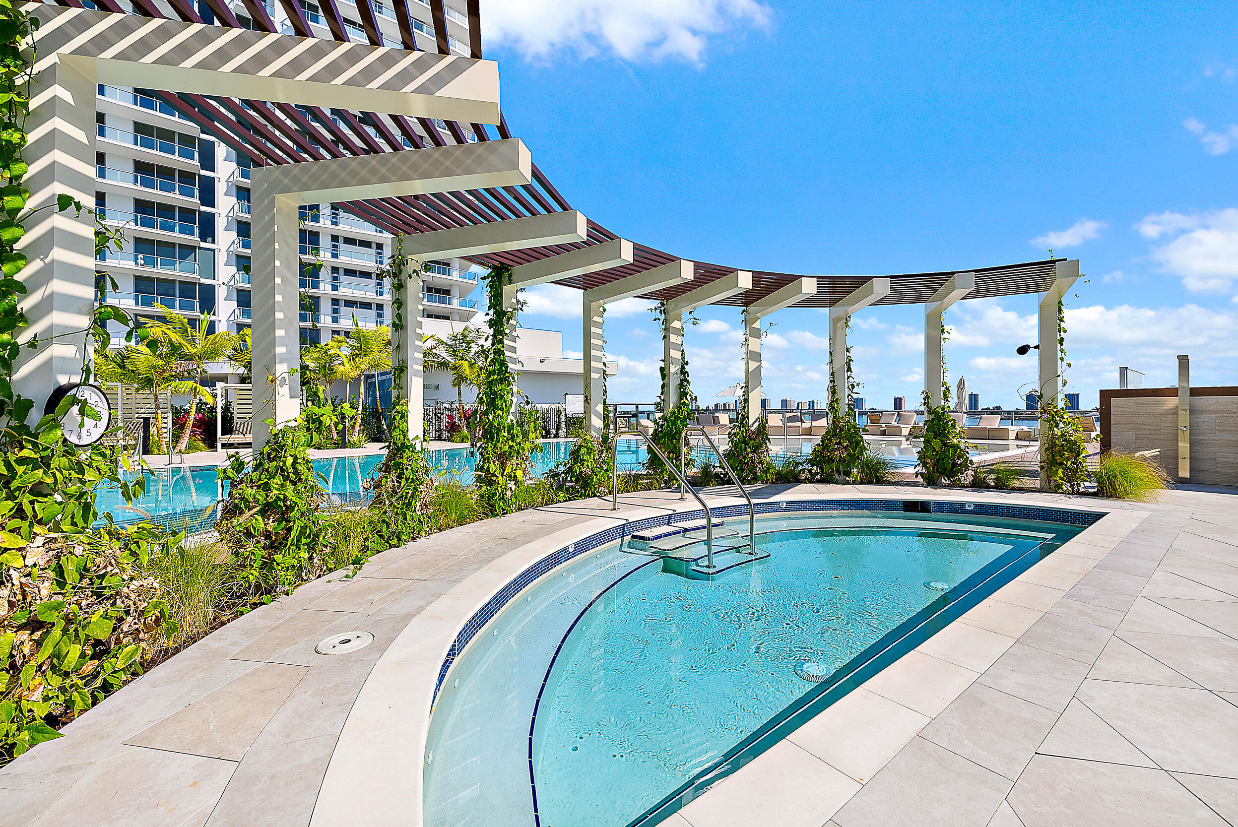 Nautilus 220 - Residential Lease