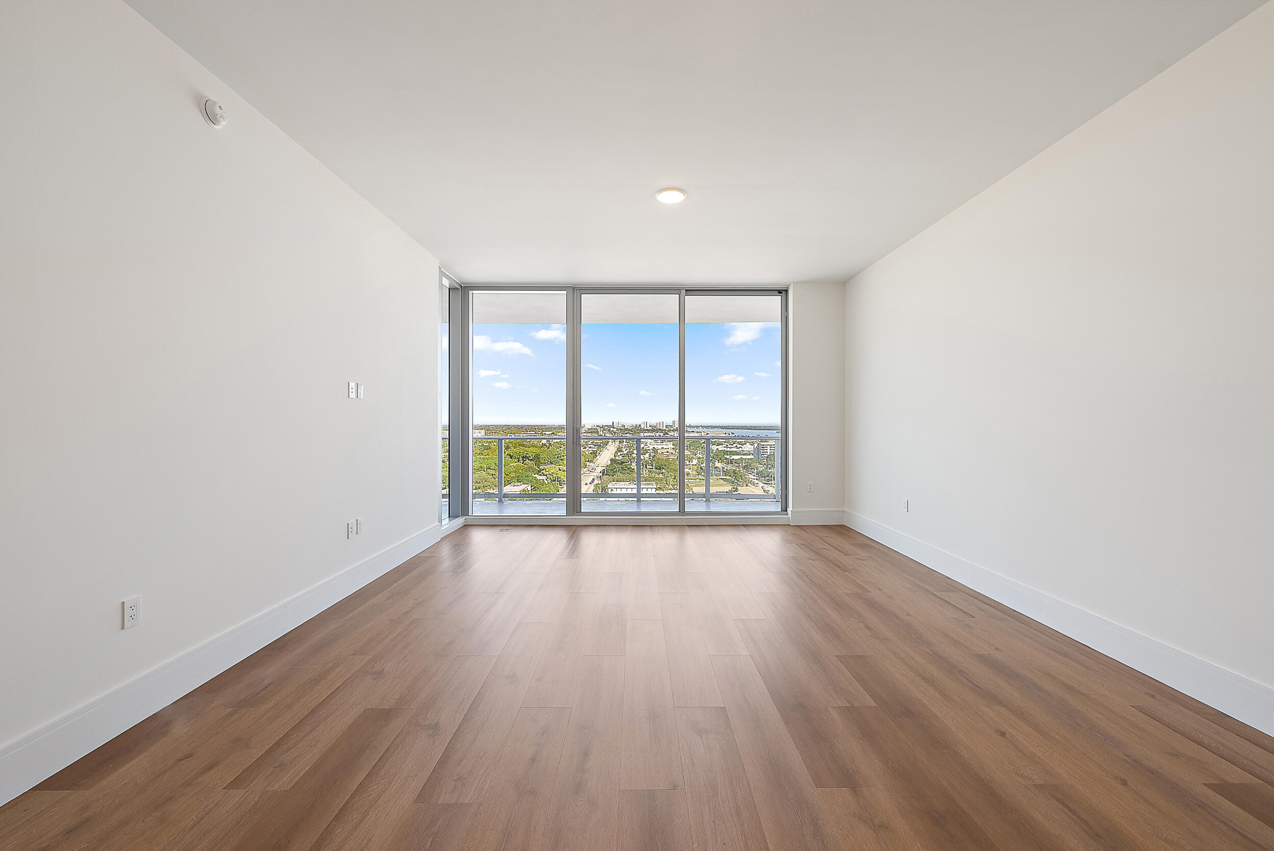 Nautilus 220 - Residential Lease