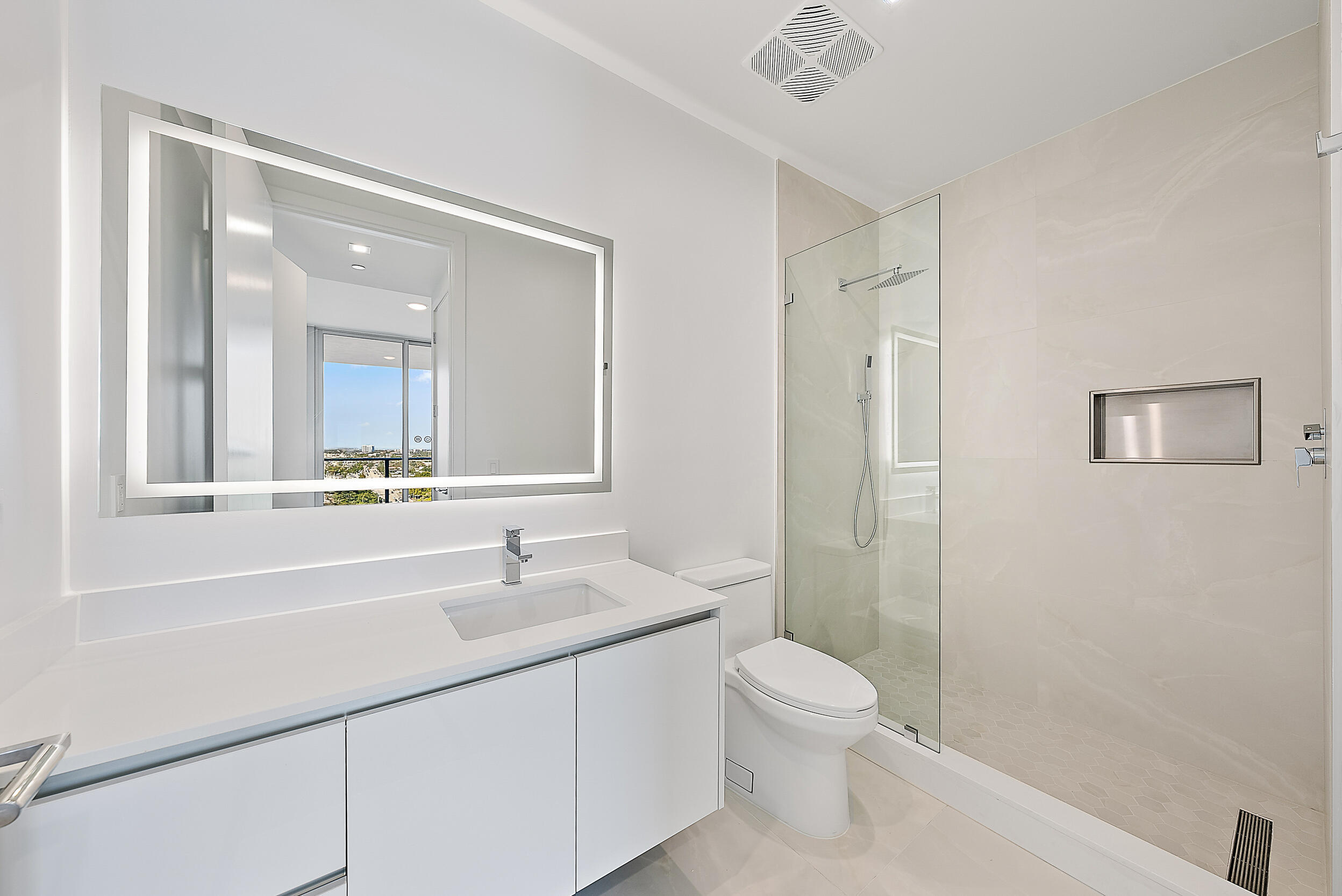 Nautilus 220 - Residential Lease