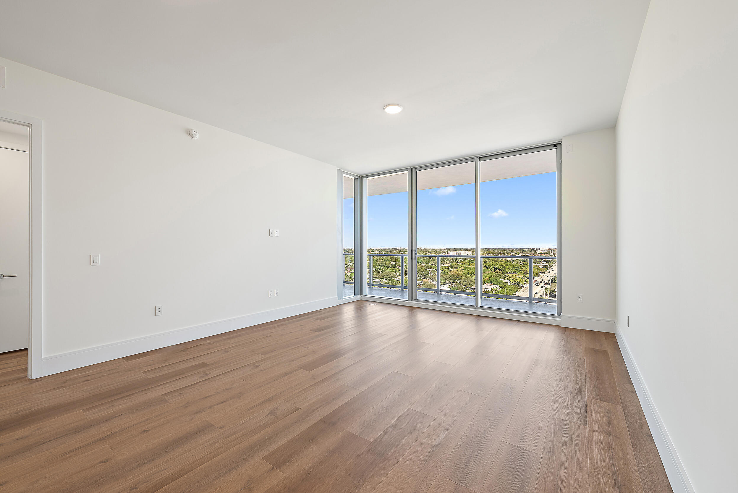 Nautilus 220 - Residential Lease