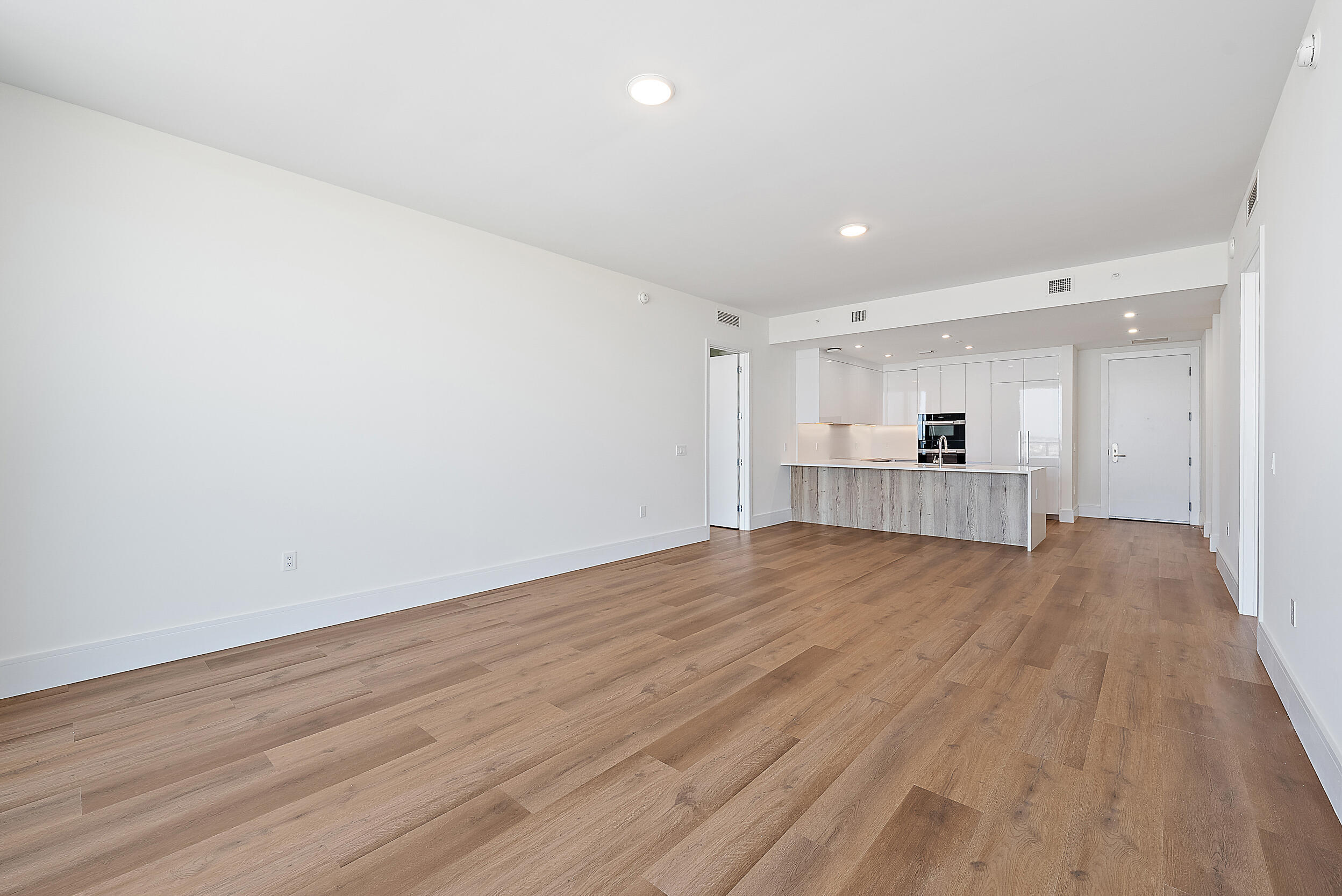 Nautilus 220 - Residential Lease