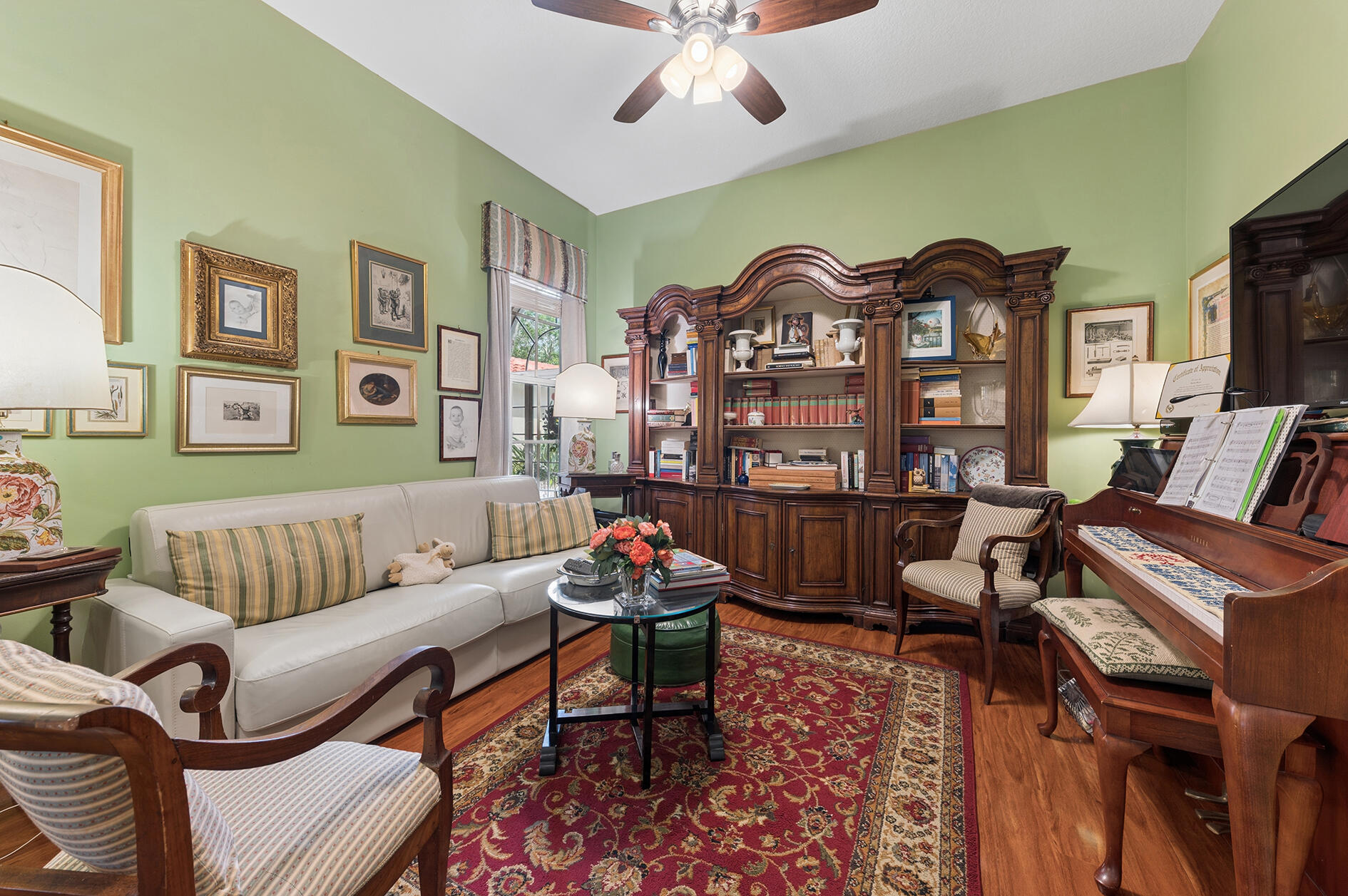 RIVERWALK - Residential