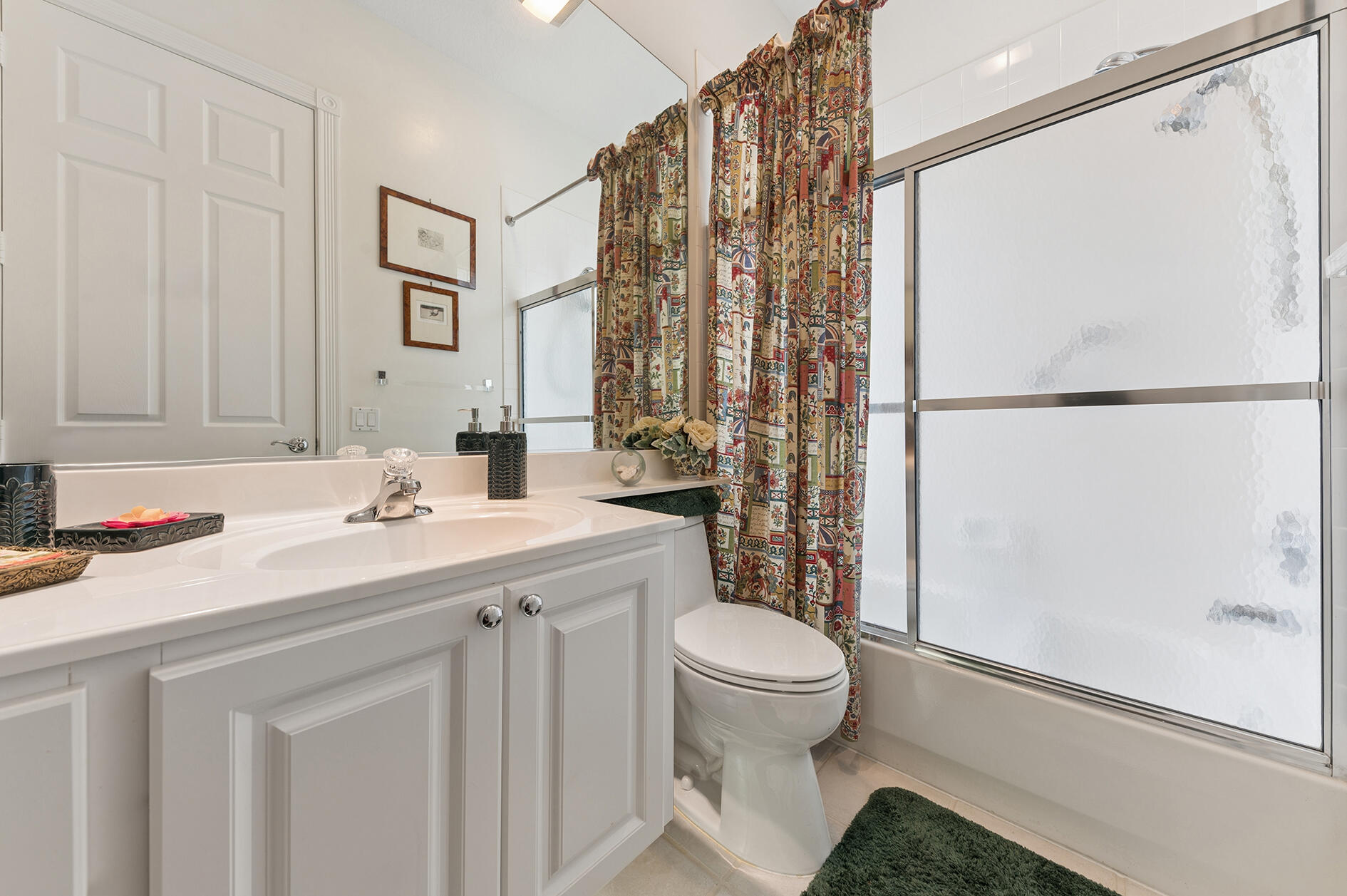 RIVERWALK - Residential