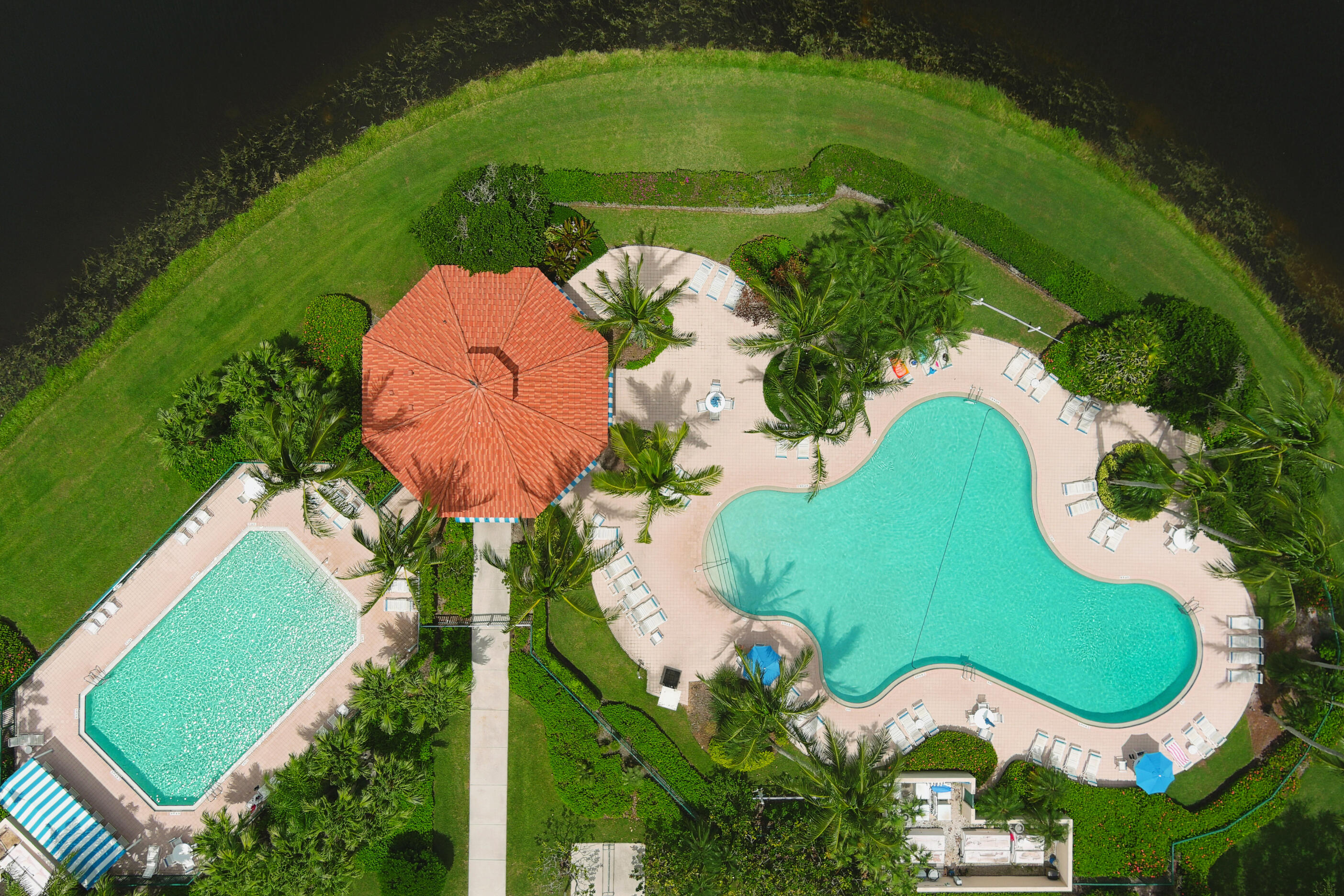 RIVERWALK - Residential