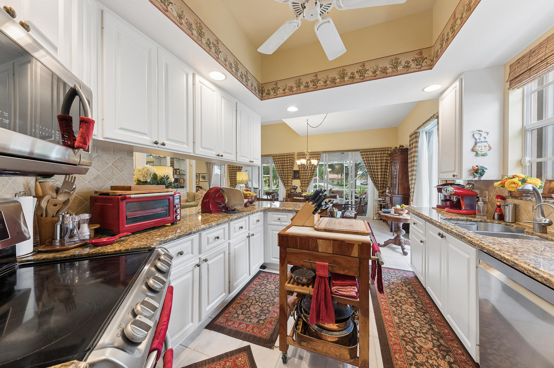 RIVERWALK - Residential