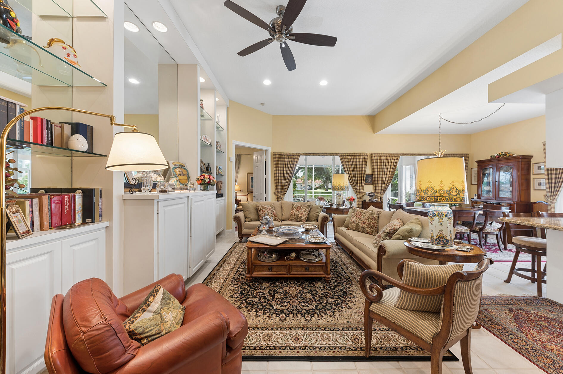 RIVERWALK - Residential