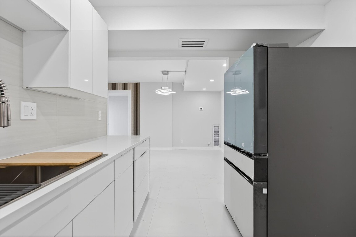 SILVER THATCH - Residential