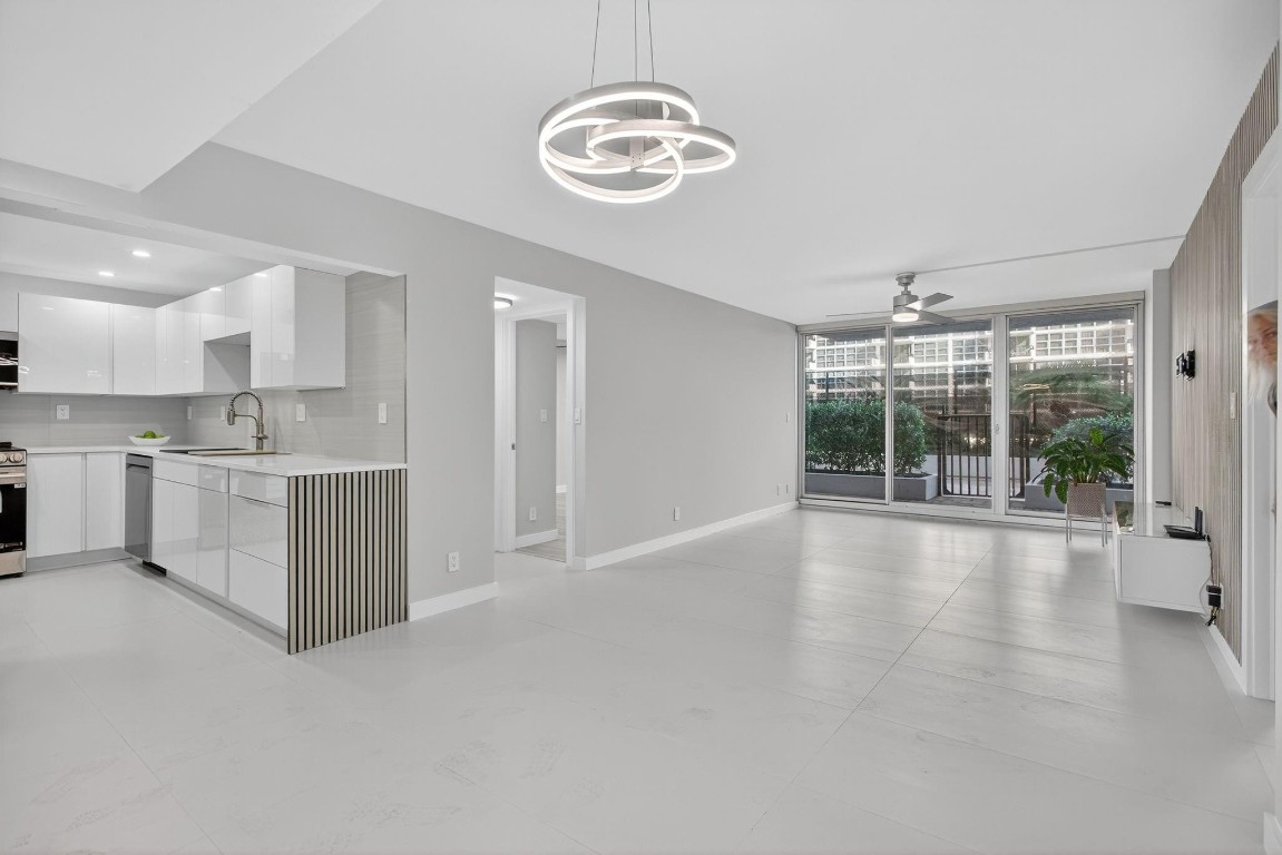 SILVER THATCH - Residential