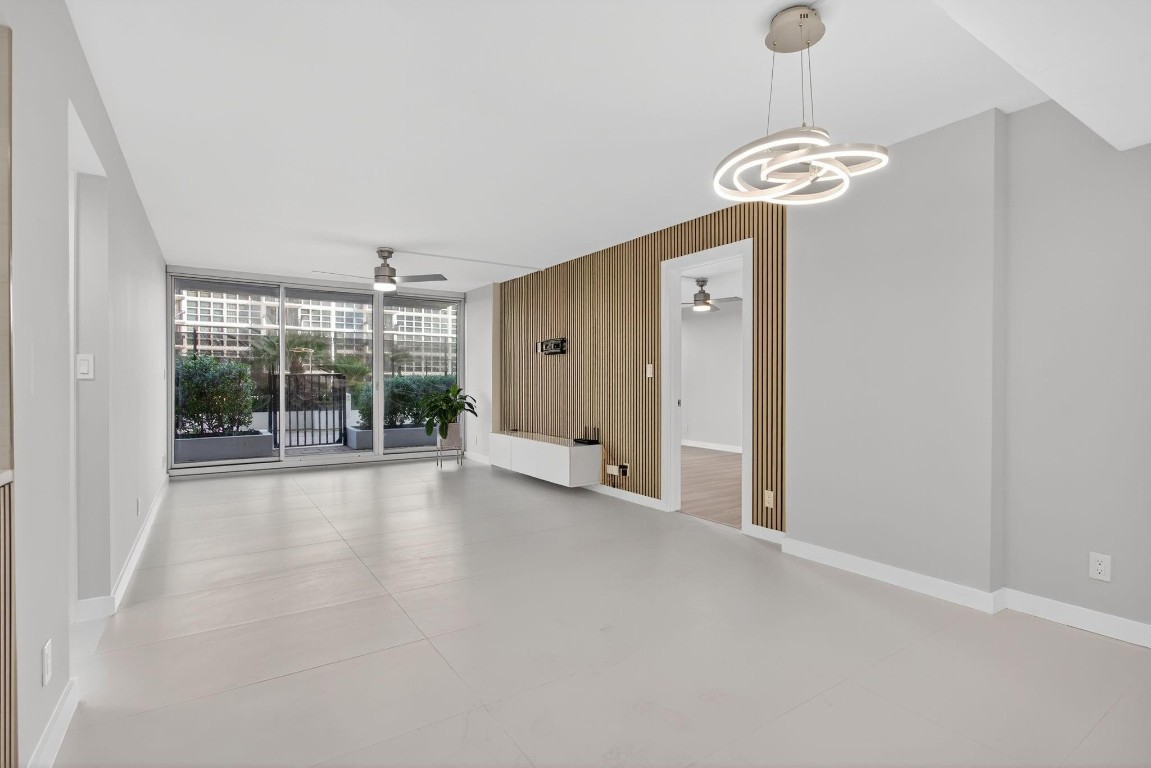 SILVER THATCH - Residential