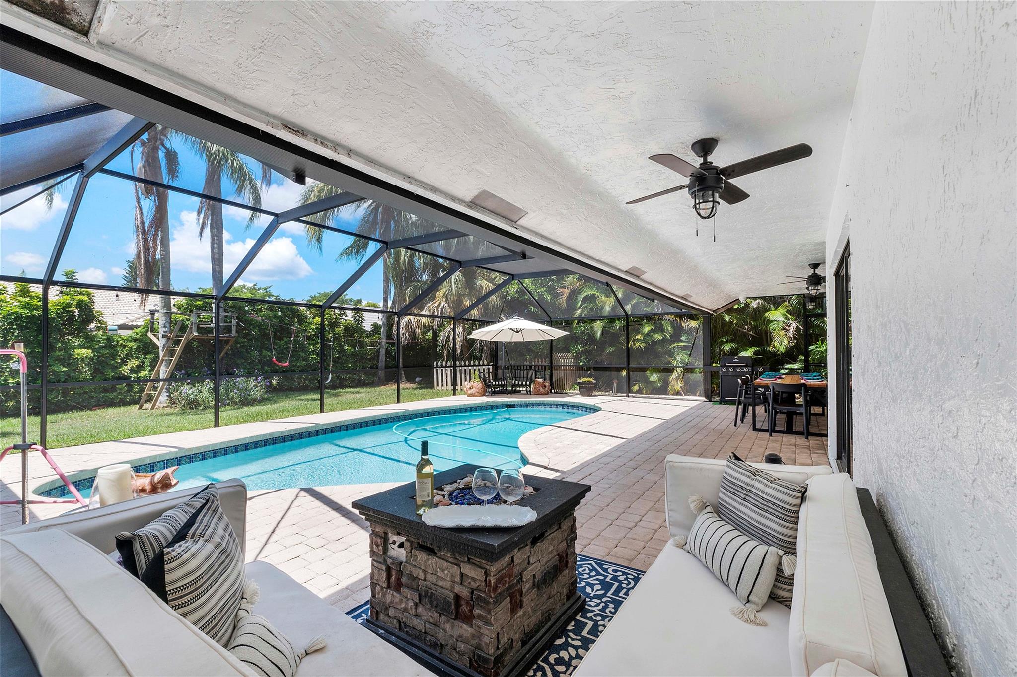 8626 NW 50th Dr