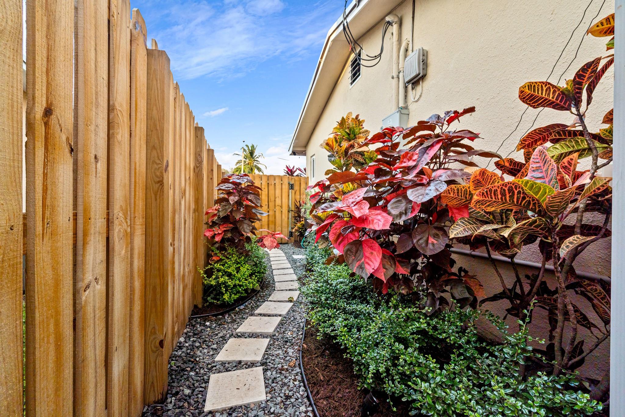 SUNRISE GOLF VILLAGE - Residential
