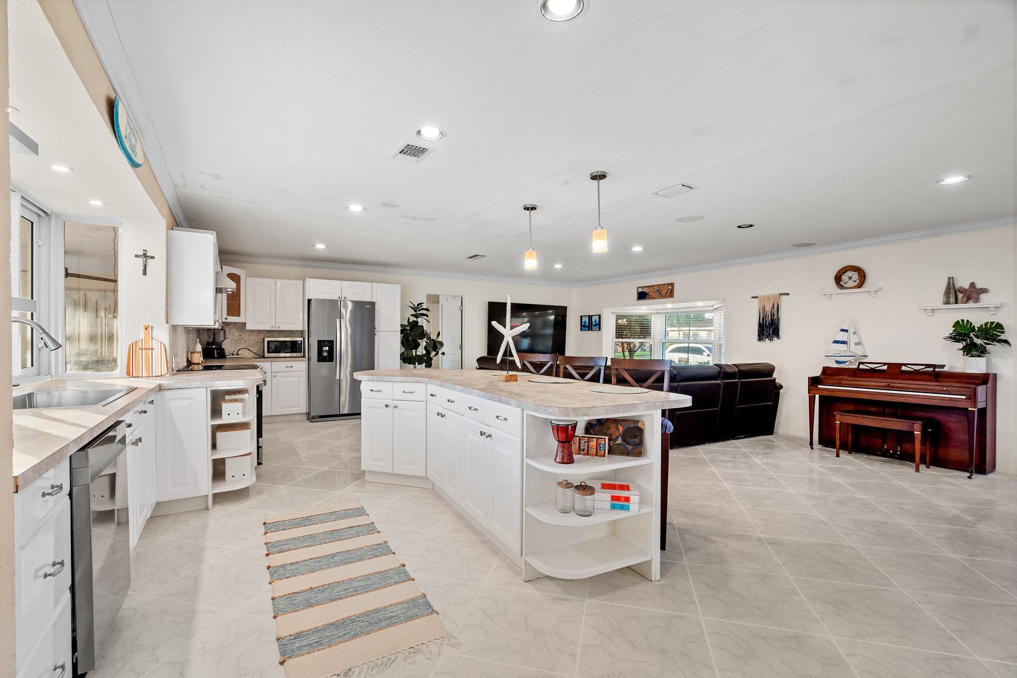 SUNRISE GOLF VILLAGE - Residential