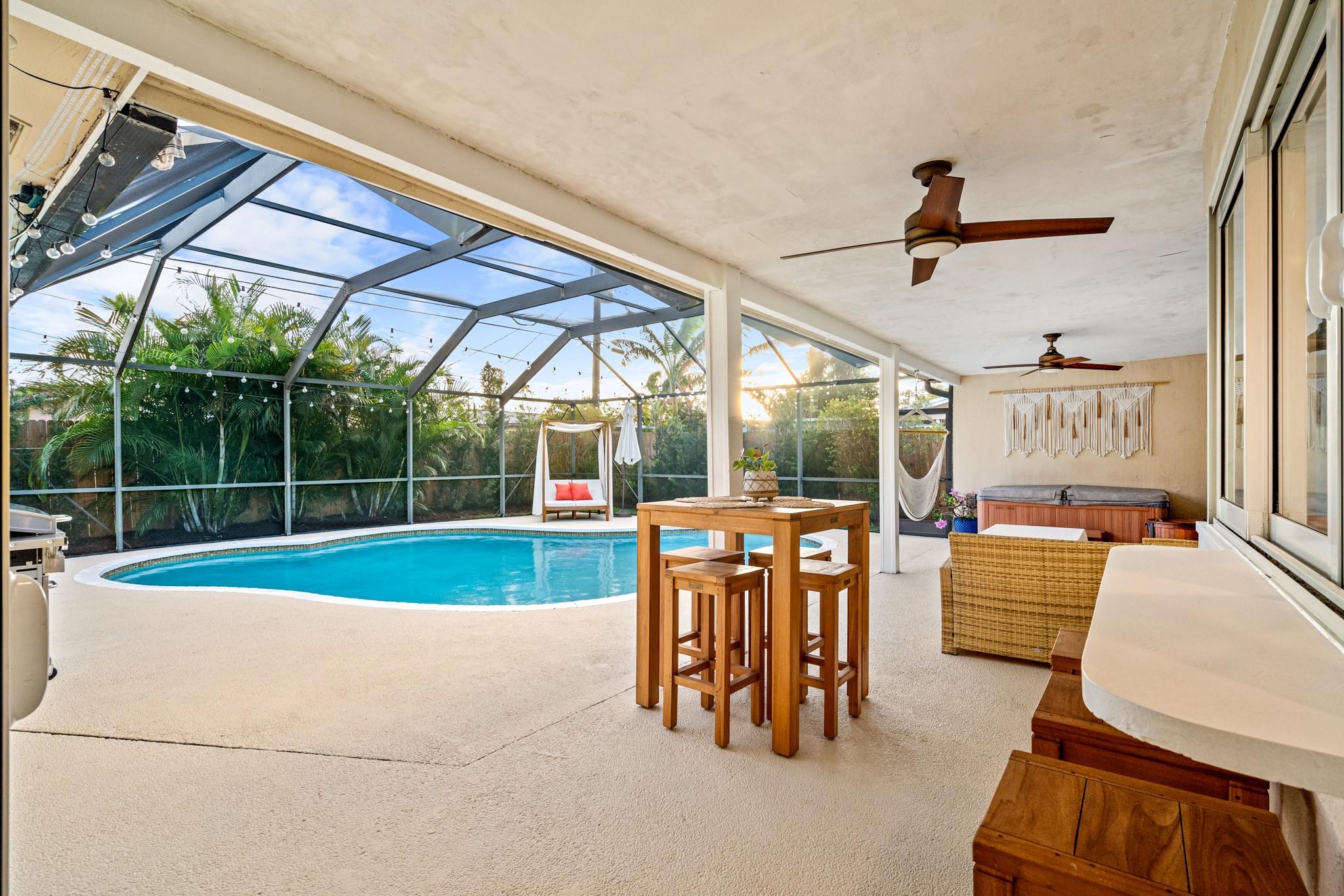 SUNRISE GOLF VILLAGE - Residential