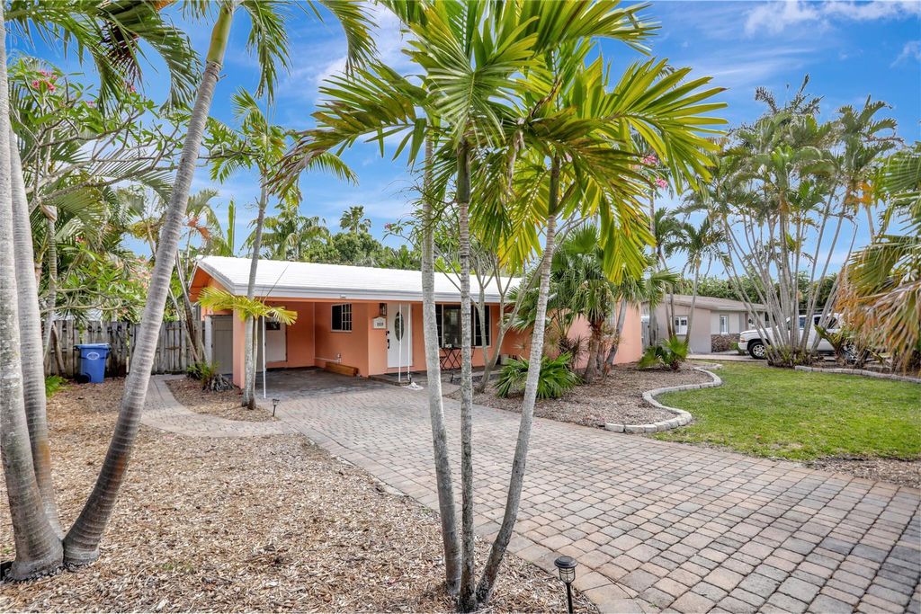 Photo of 1559 NE 38th Street, Oakland Park, FL 33334 (MLS # F10494568)