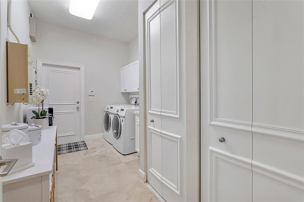 Tall Pines 152-30 B - Residential