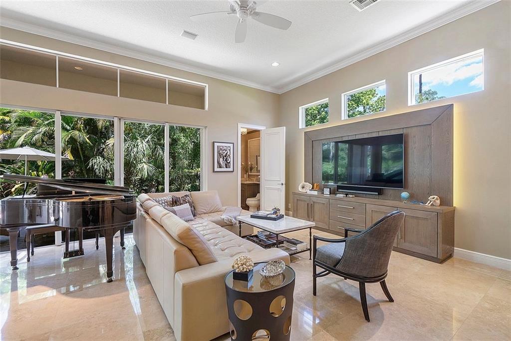 Tall Pines 152-30 B - Residential