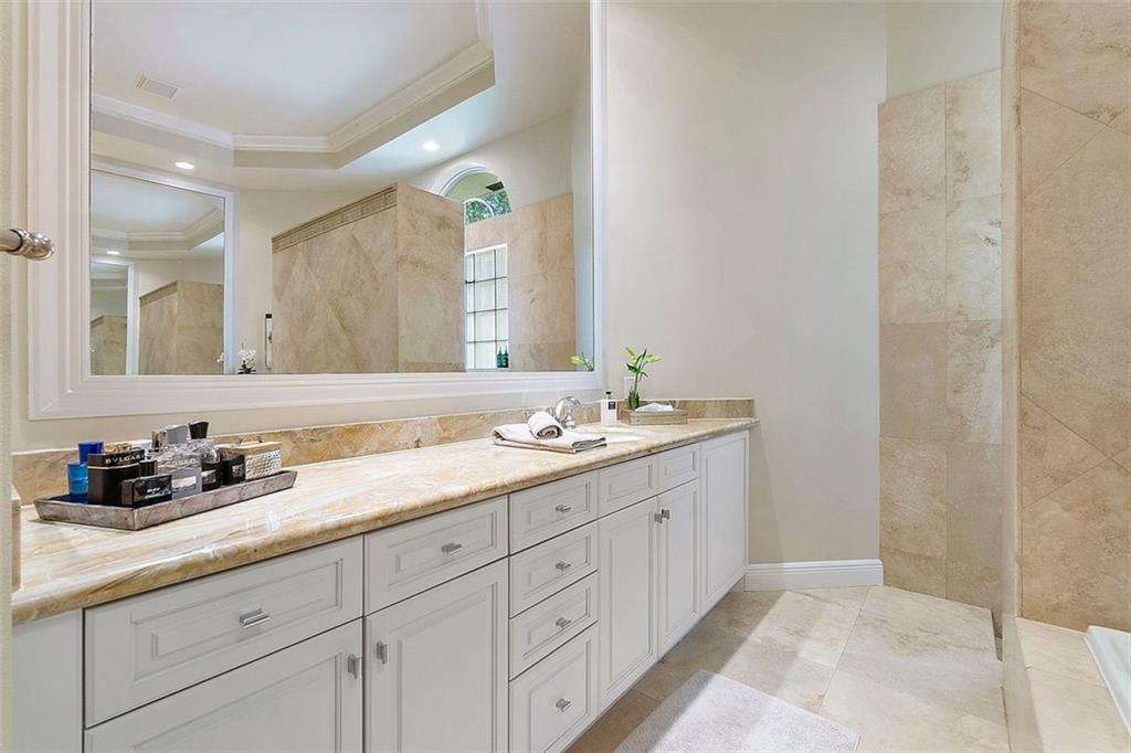 Tall Pines 152-30 B - Residential