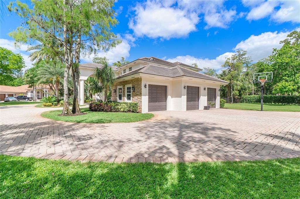 Tall Pines 152-30 B - Residential