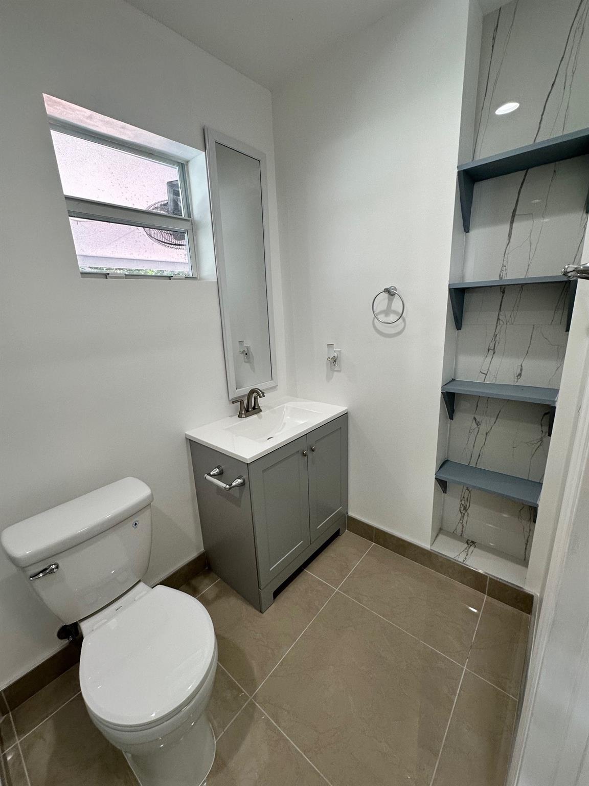 BROADVIEW PARK SEC 4 - Residential Lease