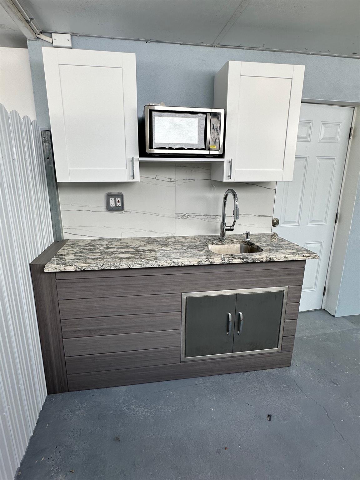 BROADVIEW PARK SEC 4 - Residential Lease
