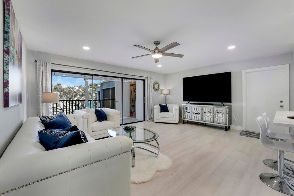 Photo of 525 Dotterel Road #35d, Delray Beach, FL 33444 (MLS # R11165977)