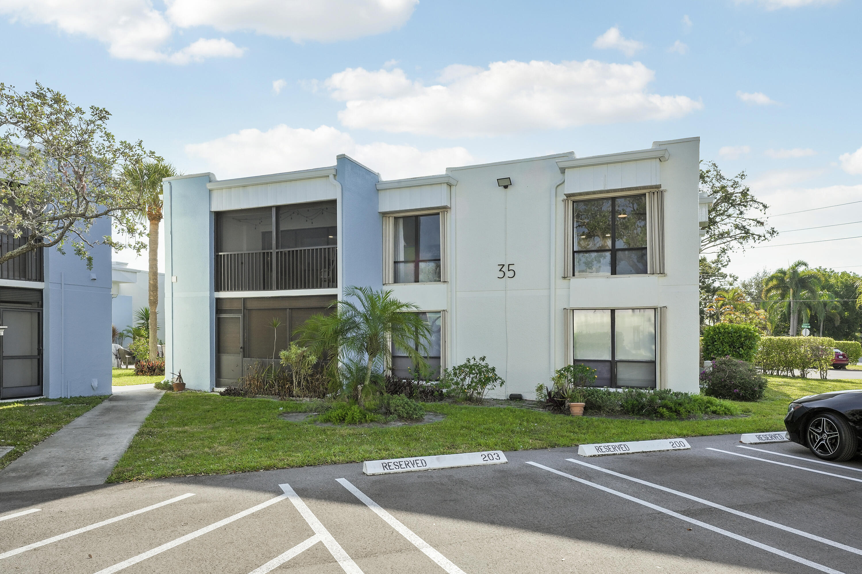 TOWN & COUNTRY ESTATES CONDO - Residential