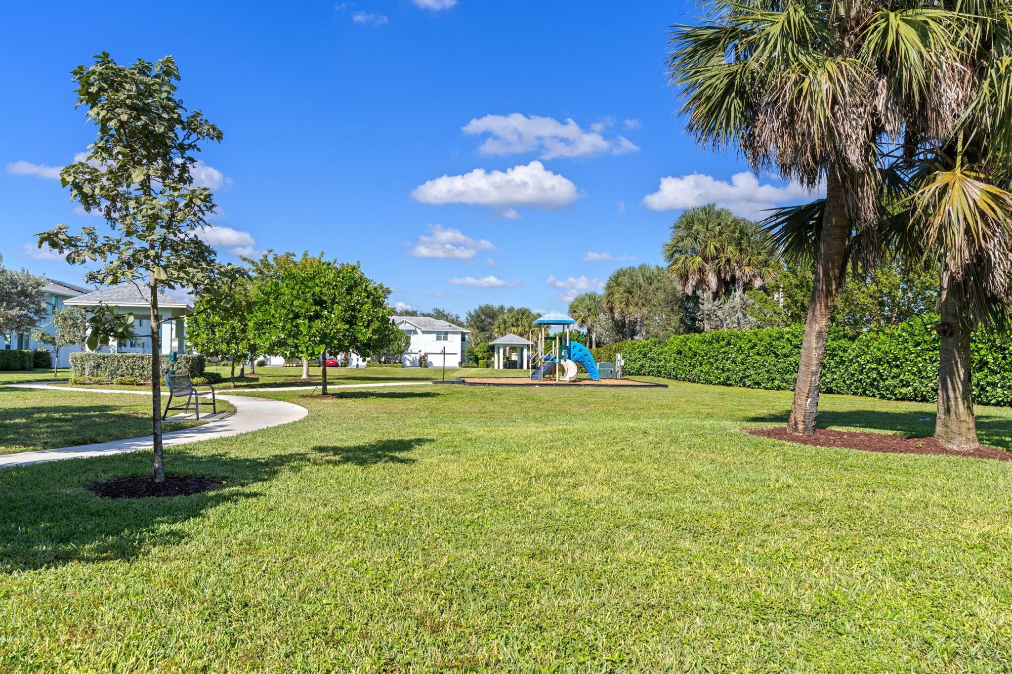 CATALINA TOWNHOMES PLAT - Residential