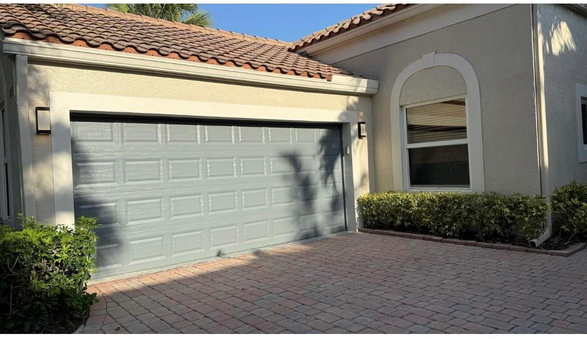 6165 NW 77th Place