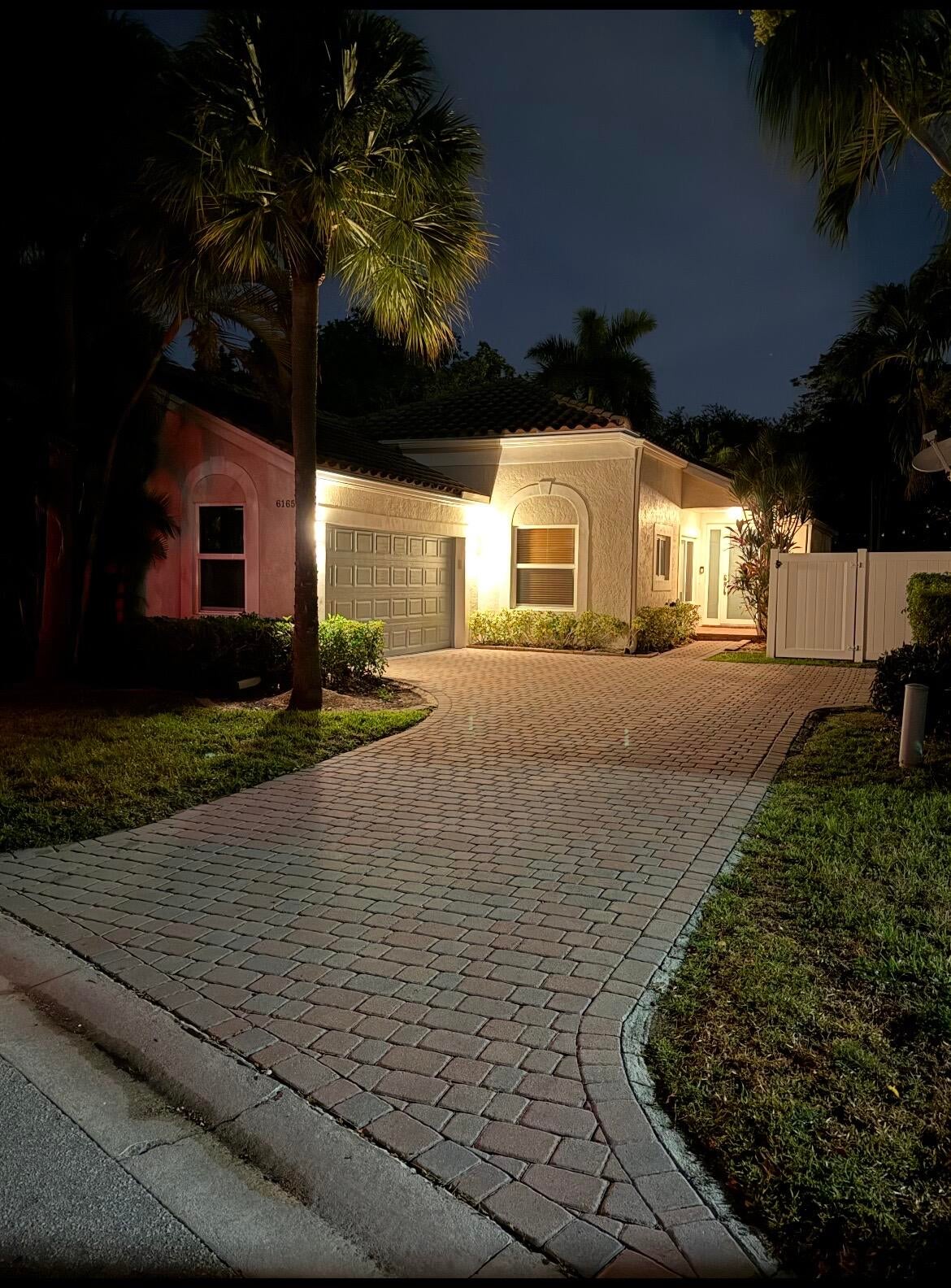 6165 NW 77th Place