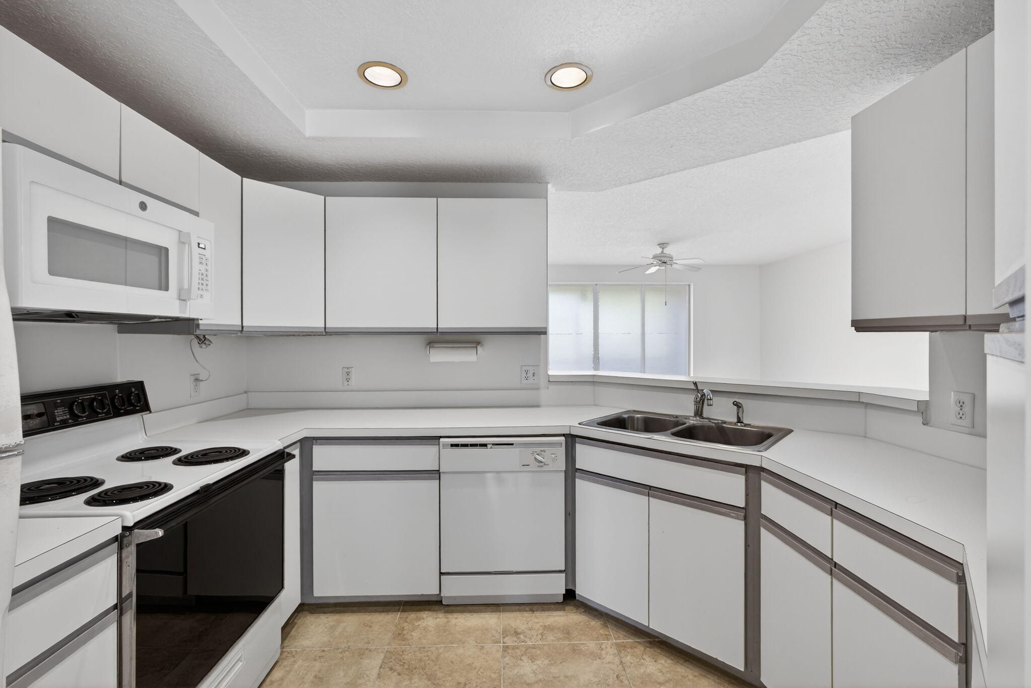 MUIRFIELD CONDO - Residential