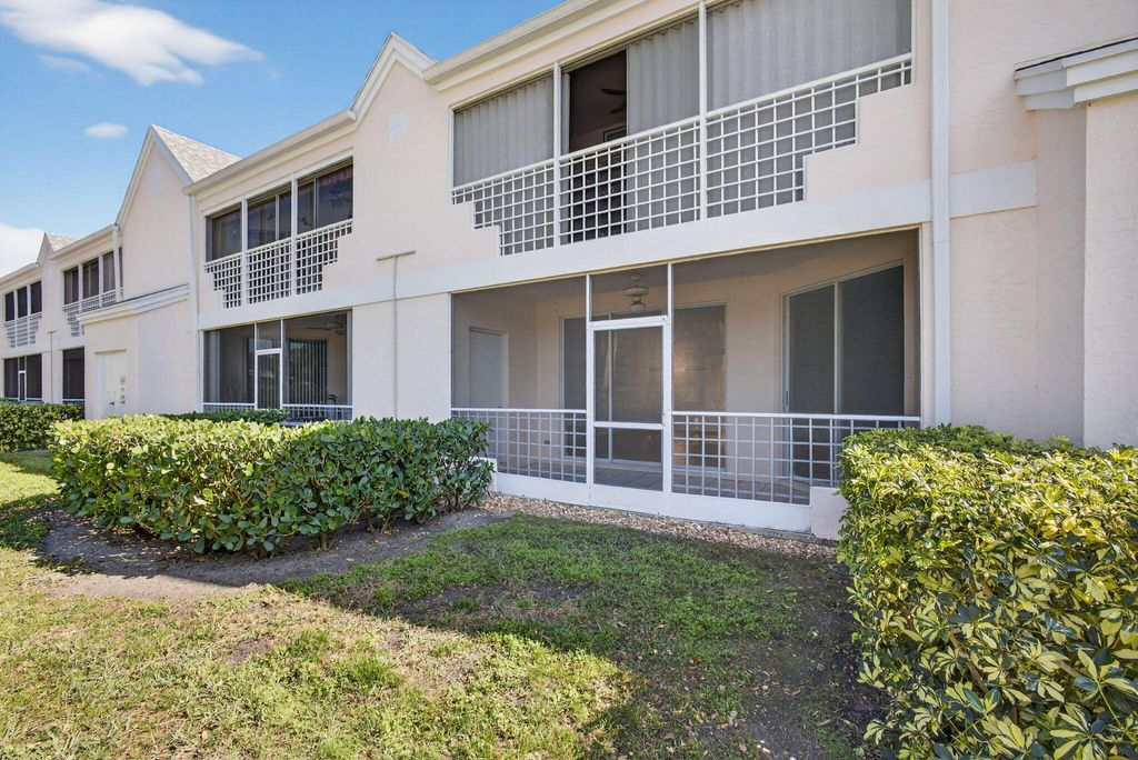 Photo of 101 Muirfield Court #101d, Jupiter, FL 33458 (MLS # R11166937)