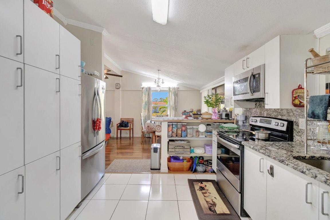 SEMINOLE MANOR 2 - Residential