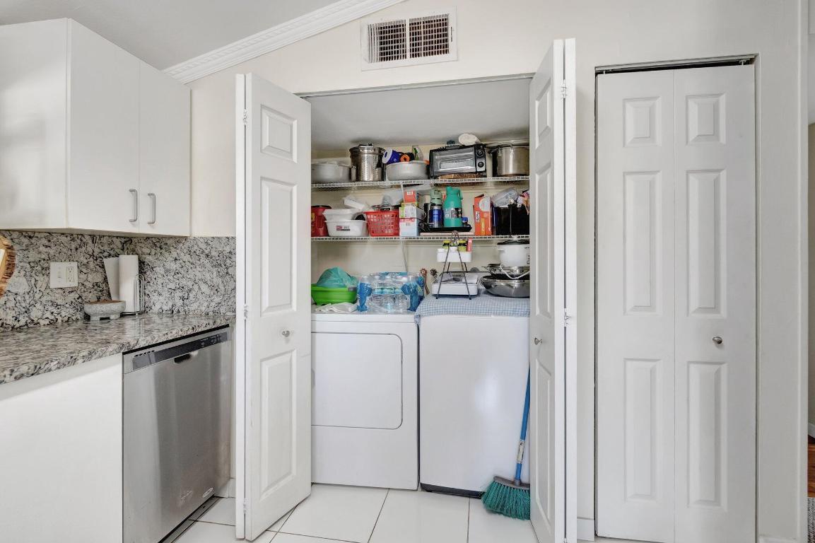 SEMINOLE MANOR 2 - Residential