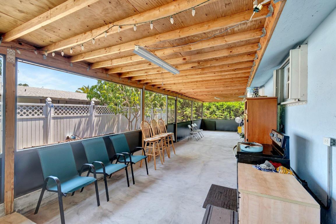 SEMINOLE MANOR 2 - Residential