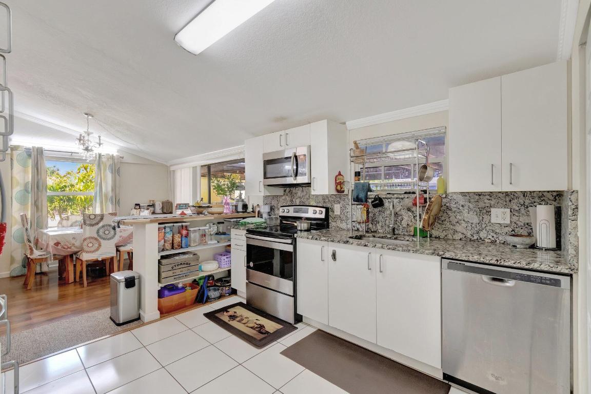 SEMINOLE MANOR 2 - Residential