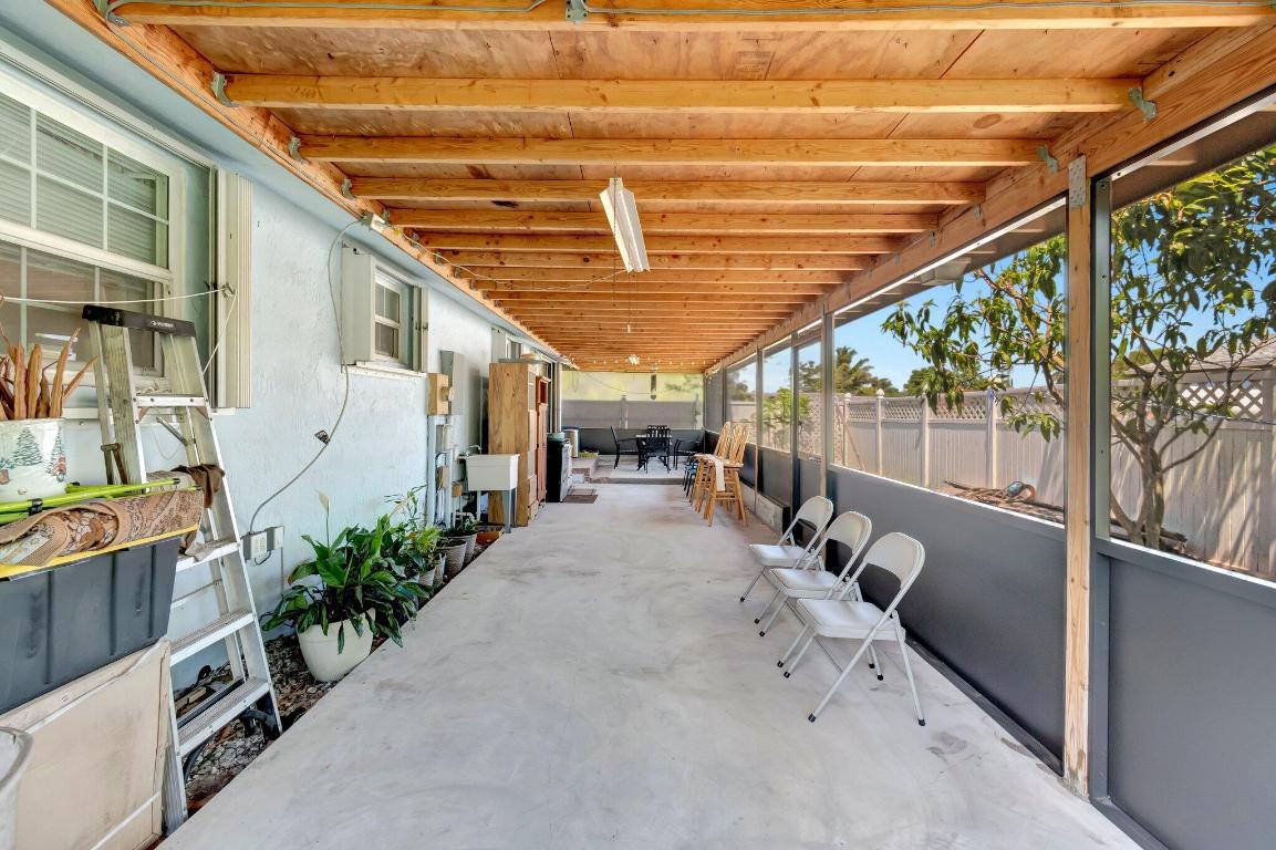 SEMINOLE MANOR 2 - Residential