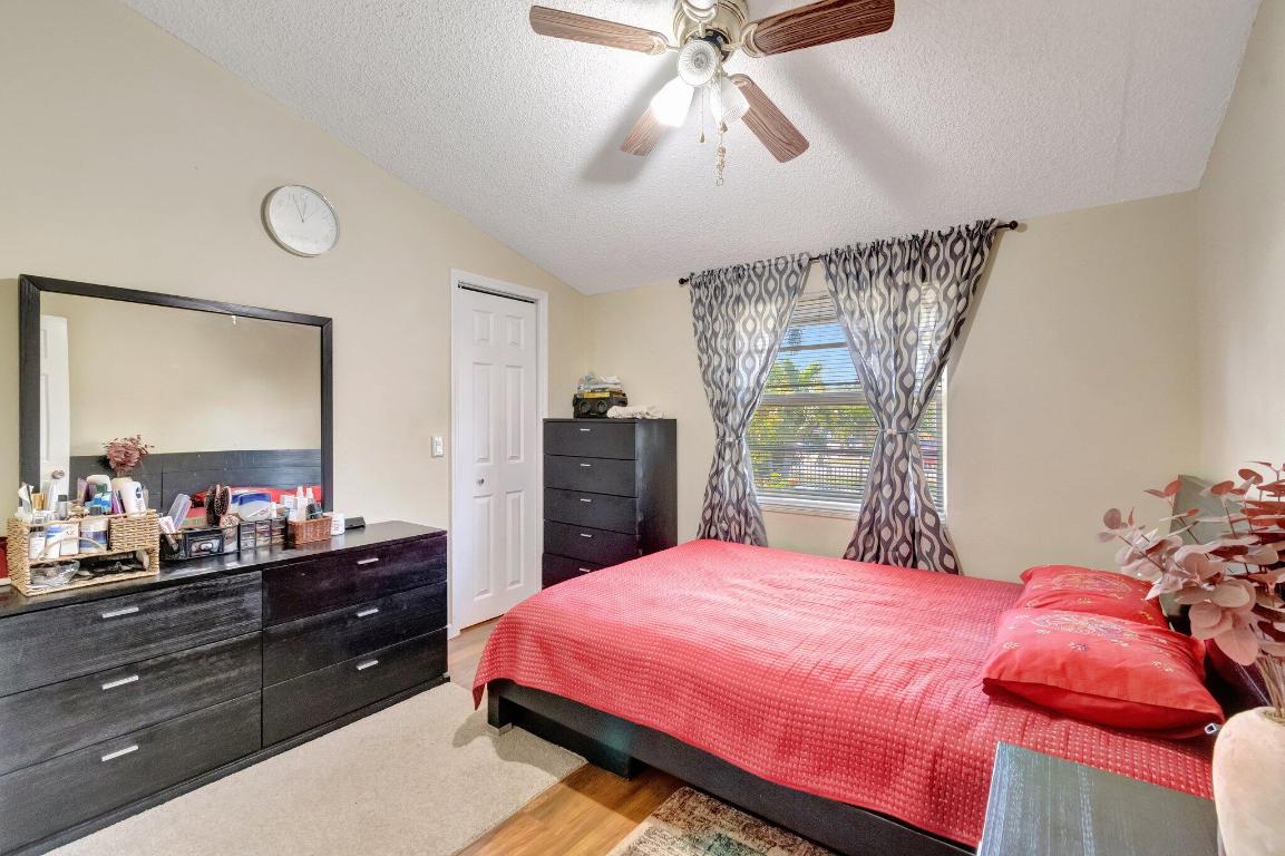 SEMINOLE MANOR 2 - Residential