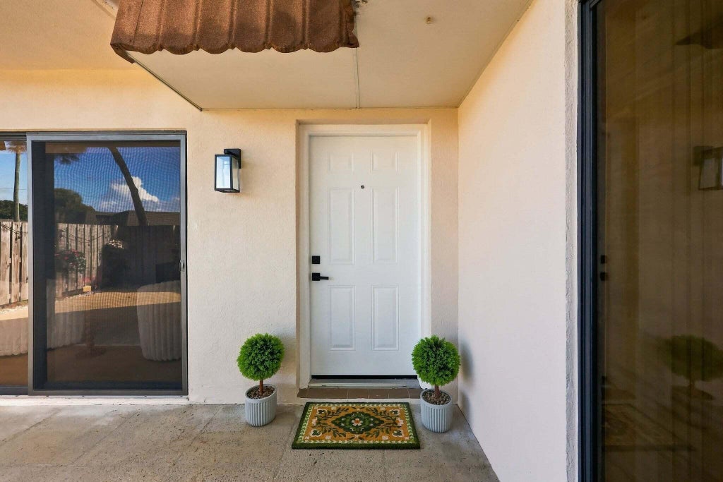 Photo of 120 Heritage Way, West Palm Beach, FL 33407 (MLS # B26093832)