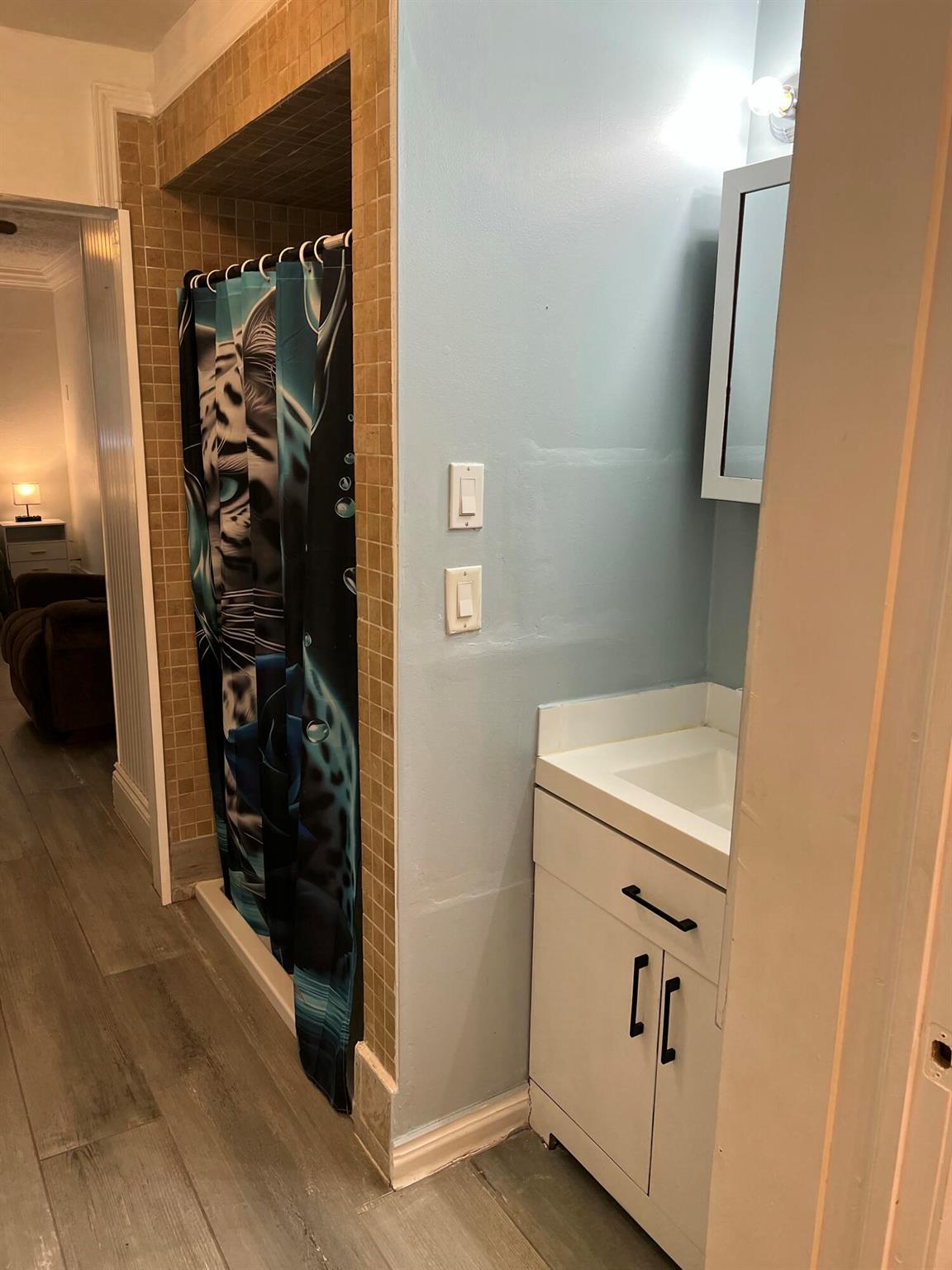 PINEWOOD SUBDIVISION - Residential Lease