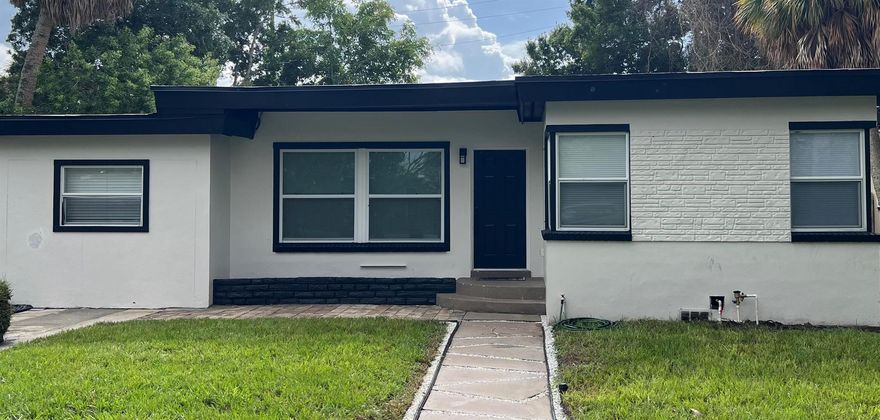 This bright, duplex is about 700 square feet and offers a clean, fully furnished space. Located just minutes from Vero Beach, this fully furnished 1-bedroom, 1-bath home is available for short-term rental 6 month leases renewable after that. The location makes it easy to enjoy the best of Fort Pierce, just five minutes to the beach, close to the hospitals and downtown, and quick access to the highways for travel in any direction. All utilities are included water, electric, lawn maintenance and internet.