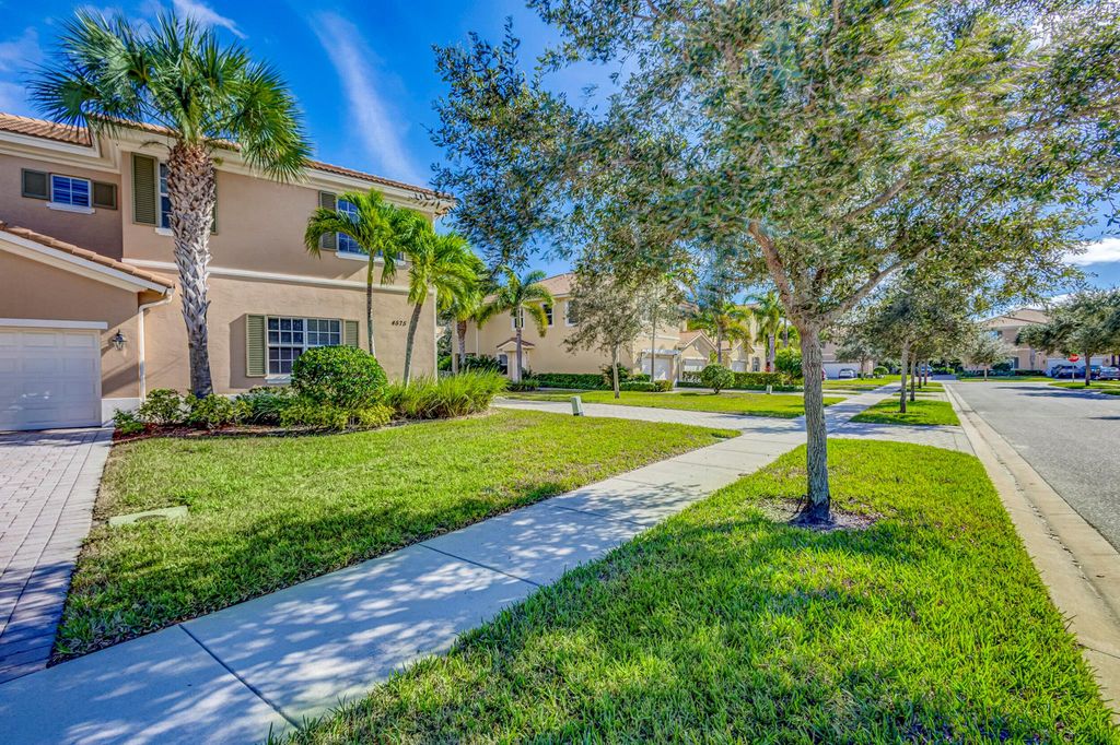 Photo of 4575 Cadiz Circle, Palm Beach Gardens, FL 33418 (MLS # R10938885)