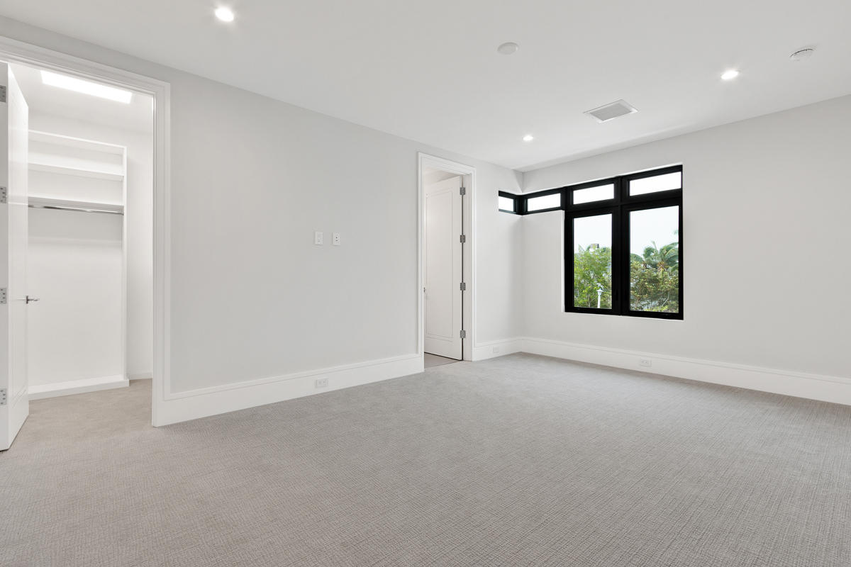 ROYAL PALM YACHT & COUNTR - Residential