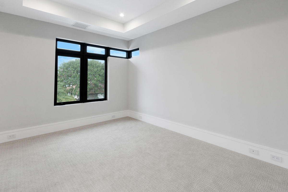 ROYAL PALM YACHT & COUNTR - Residential