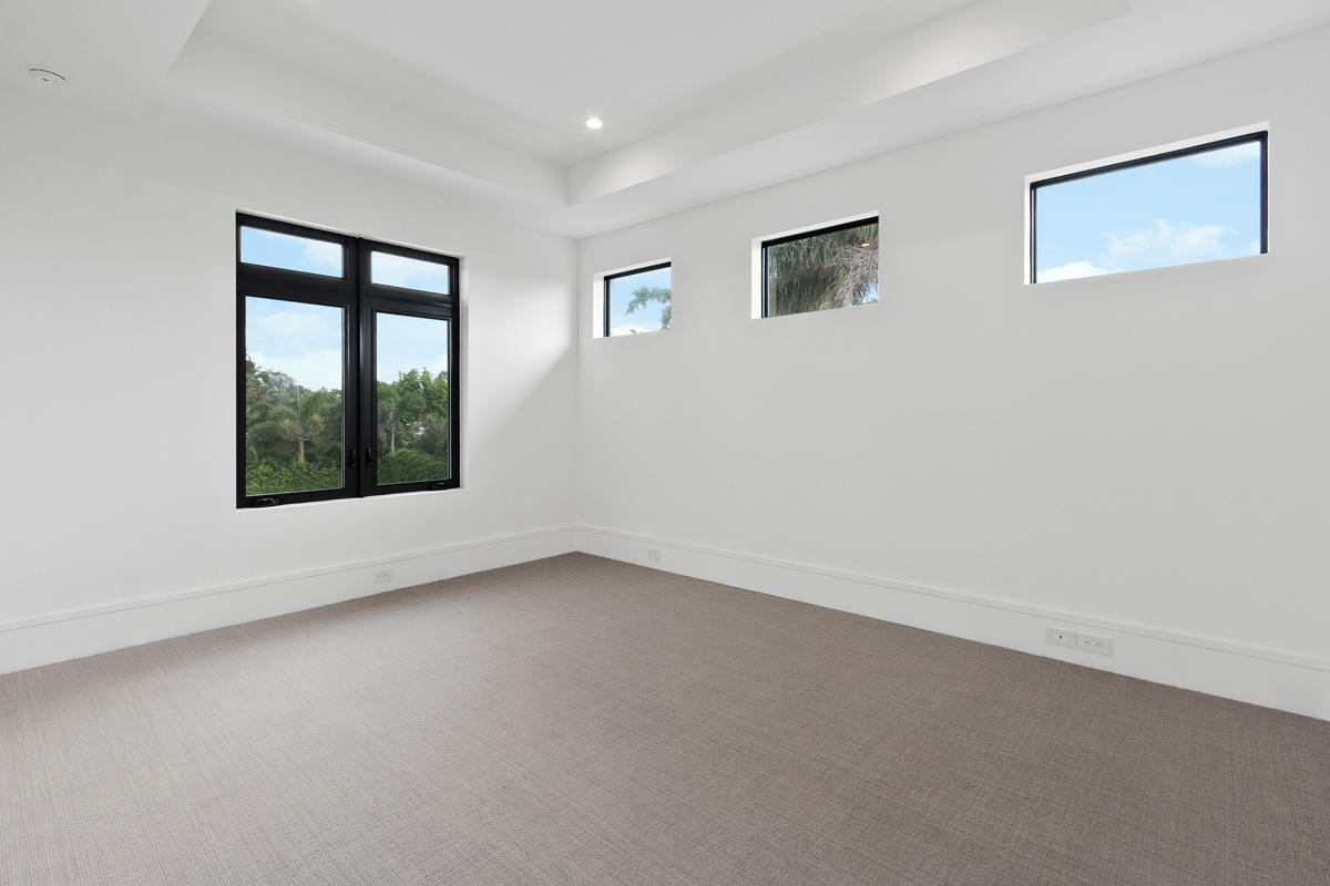 ROYAL PALM YACHT & COUNTR - Residential