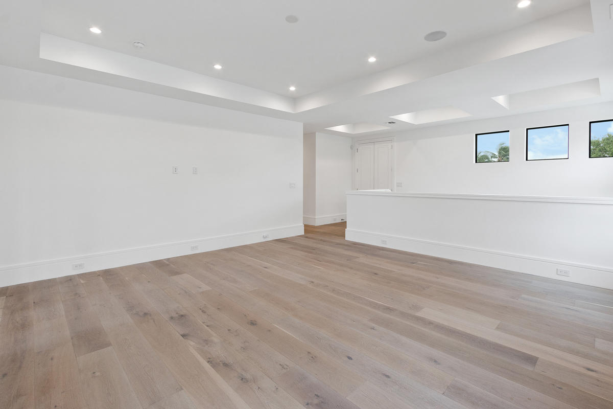 ROYAL PALM YACHT & COUNTR - Residential