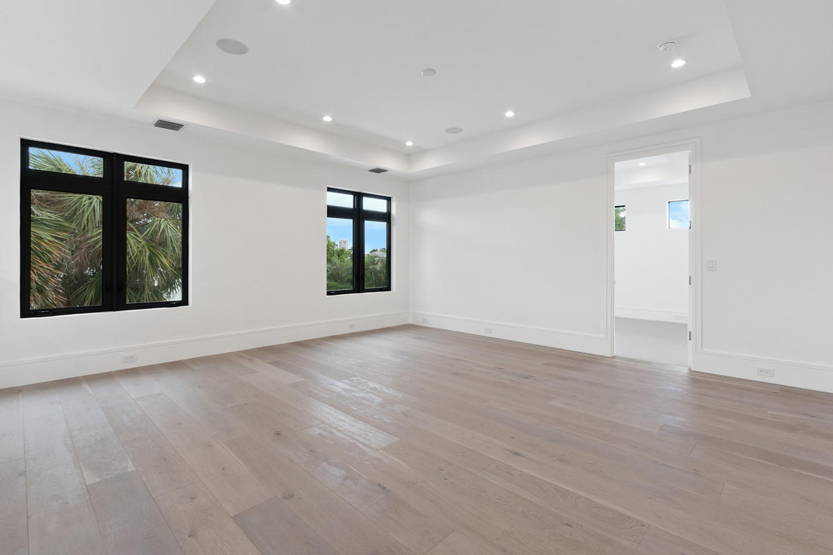 ROYAL PALM YACHT & COUNTR - Residential