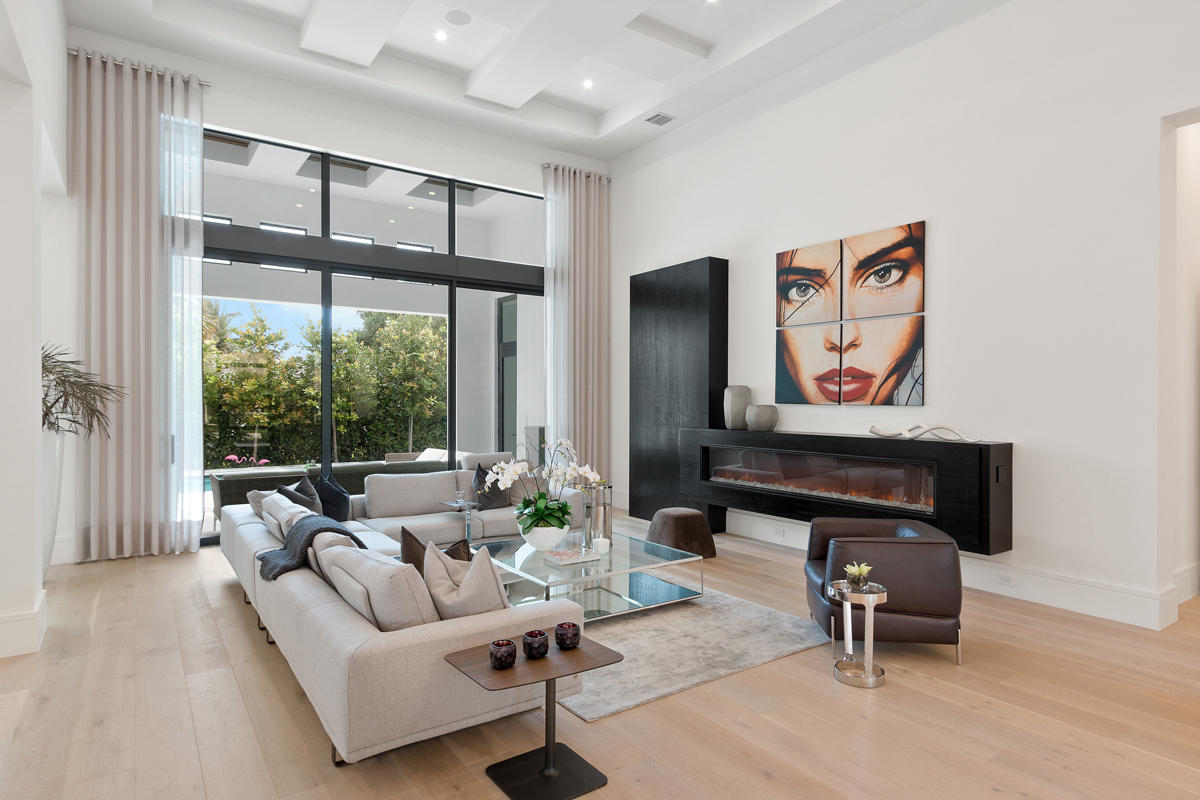 ROYAL PALM YACHT & COUNTR - Residential