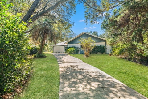 Photo of 7418 N Firwood Circle, Dunnellon, FL 34433 (MLS # B26037168)