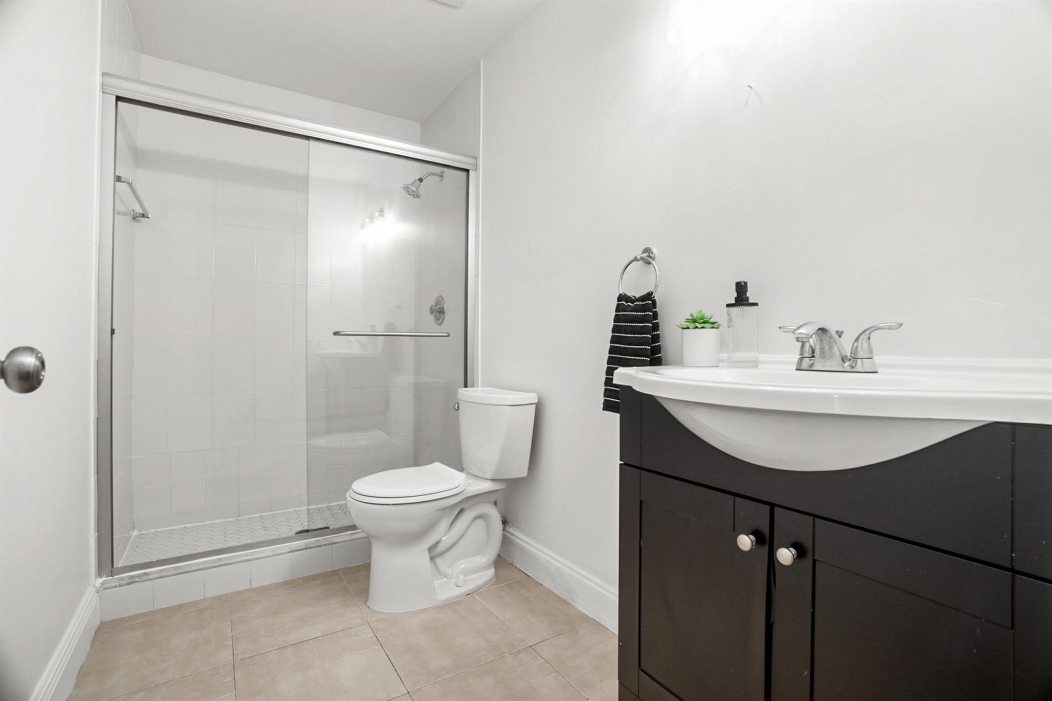 COURTYARDS AT BOCA II - Residential Lease