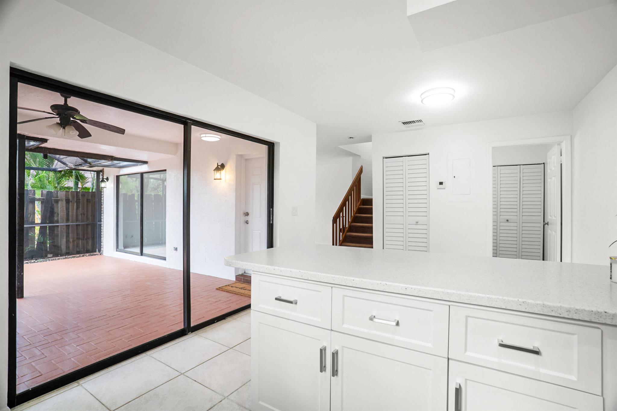 COURTYARDS AT BOCA II - Residential Lease